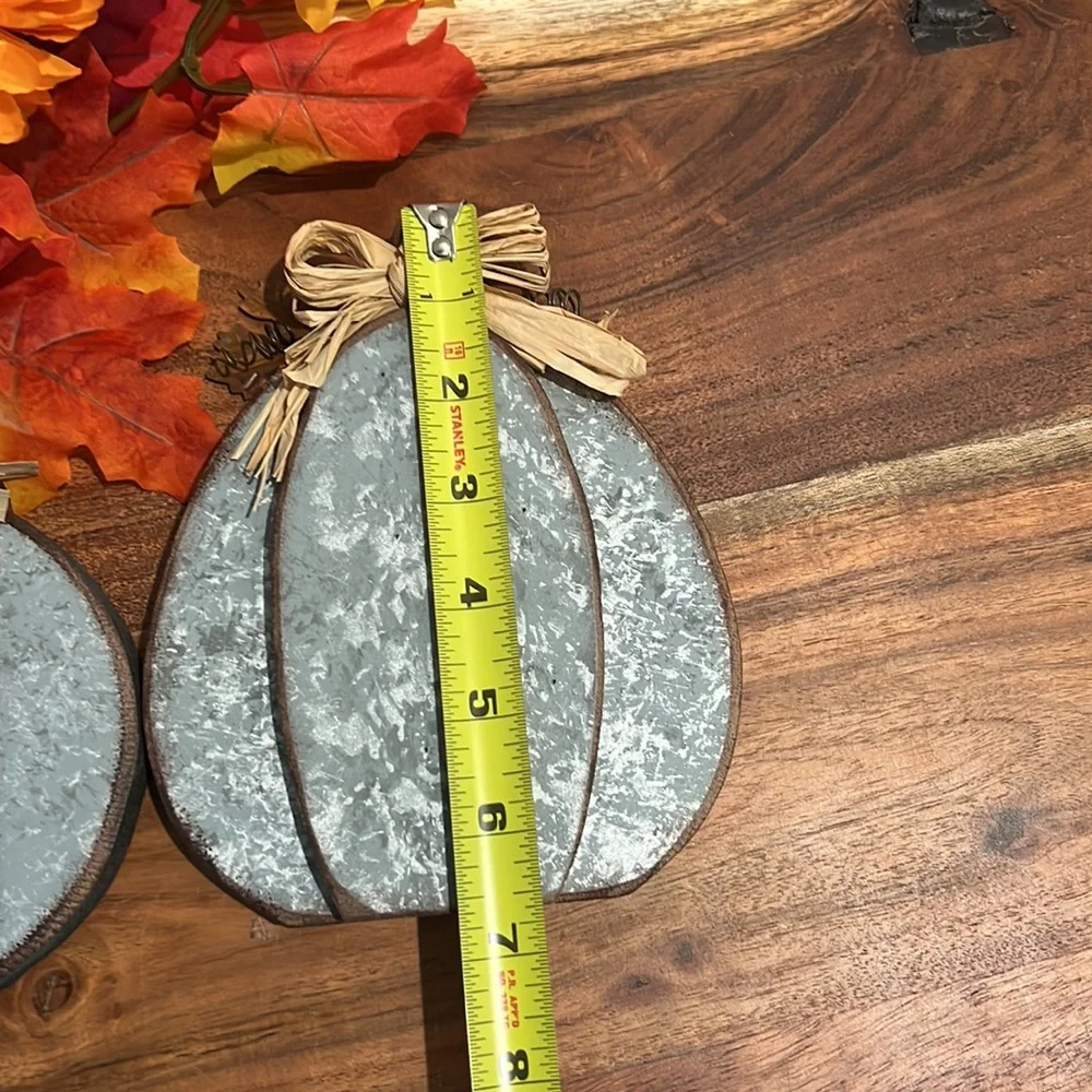 ☀️Clearance- Kirkland’s Home Chunky 3D Wood Metallic Tabletop Pumpkins 2 Pc Set - Picture 6 of 12